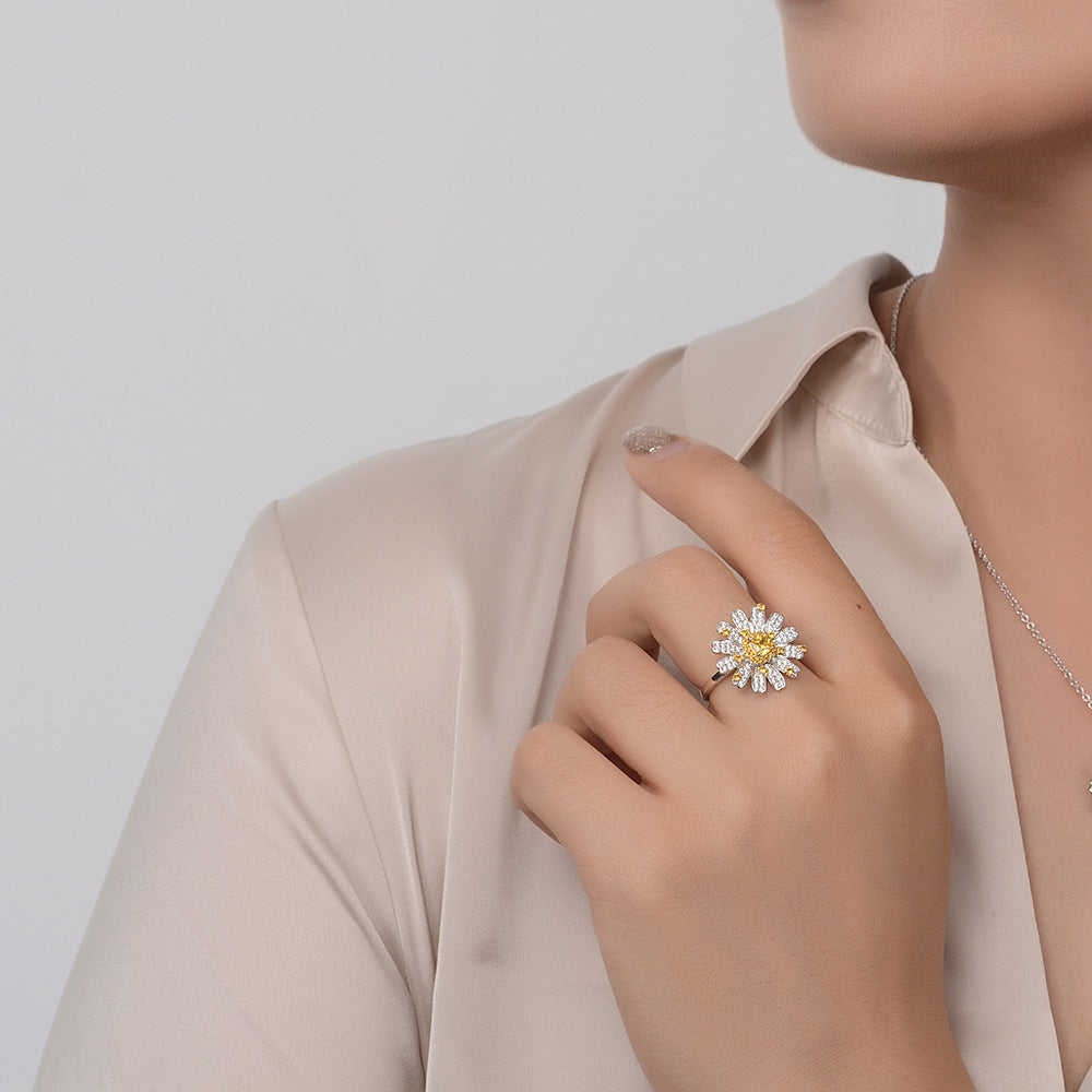 Daisy Style Sterling Silver Ring