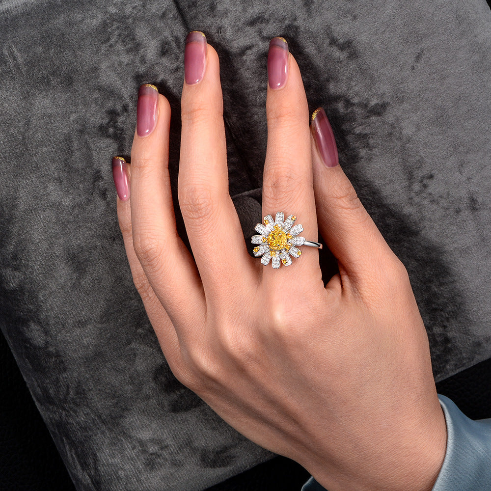 Daisy Style Sterling Silver Ring