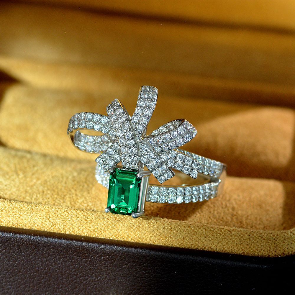 Emerald Gemstone Bowknot Style Silver Enhancer Ring