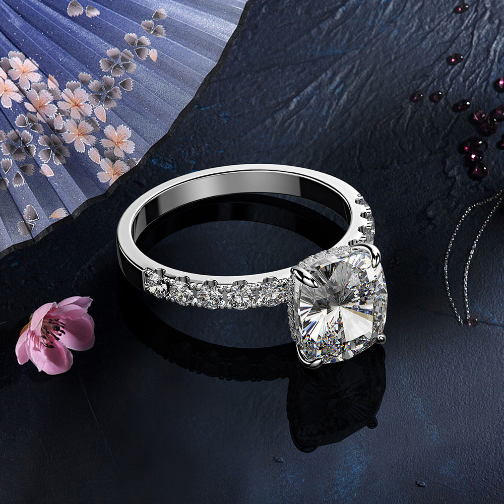 Round Cut Classic Setling Silver Enhancer Ring